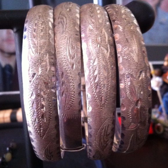Bangles ✨✨✨ - Picture 1 of 1
