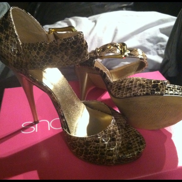 Snake skin gold heels