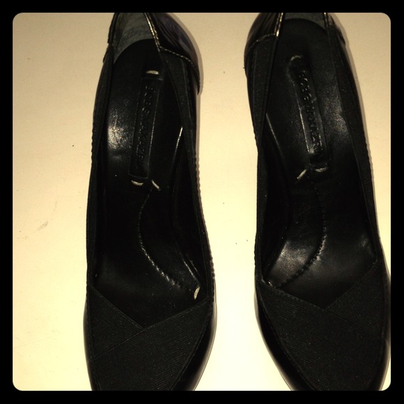 BCBG Max Azria, size 6.5 , structured stiletto - Picture 1 of 4