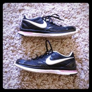 Black Nike running shoes - size 8