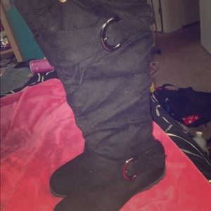 Black knee high boots with buckles!