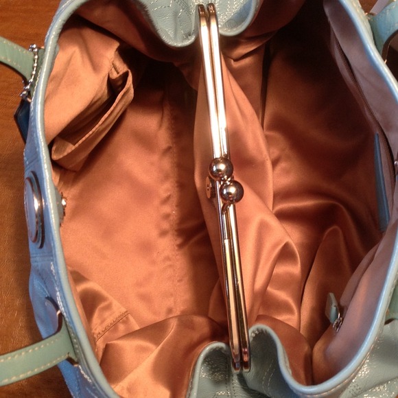 👉Sold👈💯Authentic Teal/Blue Large Coach - Picture 2 of 4