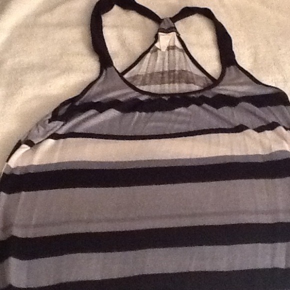 Top - Picture 2 of 2