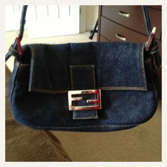 Authentic Denim Fendi Purse! ✨✨✨✨✨✨✨✨✨✨👌❤💋😍