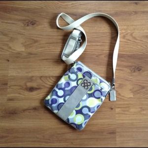 Crossbody.*Price reduced*