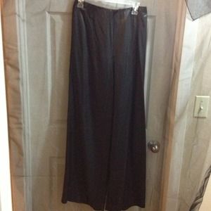 NEW shimmering black dressy wide leg style pants🍷