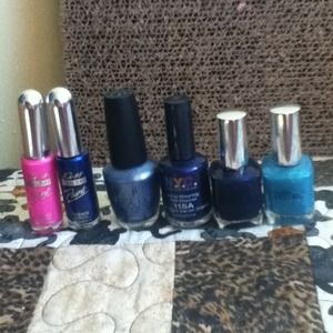 Nail polish bundle!! Can be split up! :)