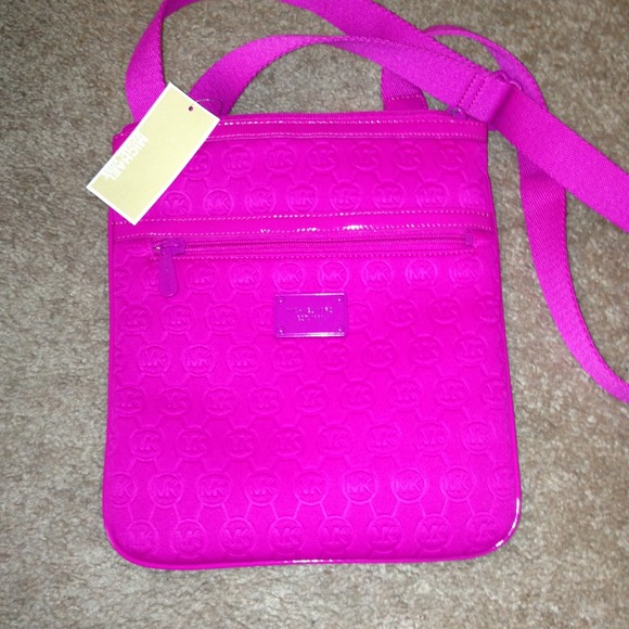 ❌Sold❌Michael Kors crossbody bag!