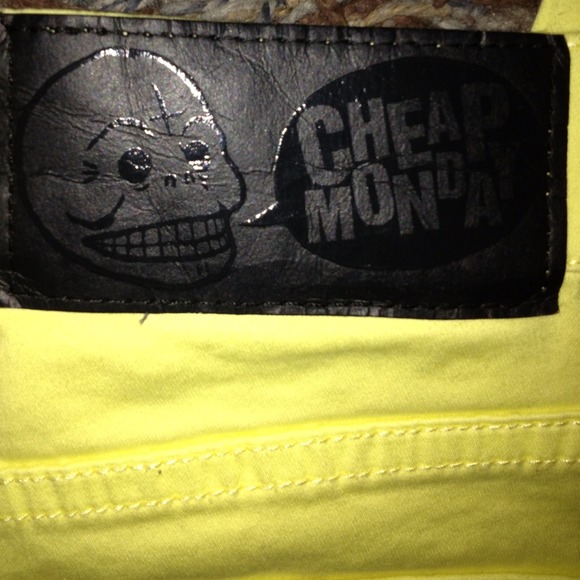 Cheap Monday jeans .. Yellow . - Picture 2 of 4