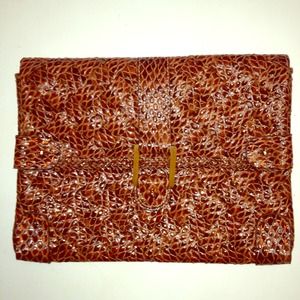 Jessica Simpson brown woven clutch