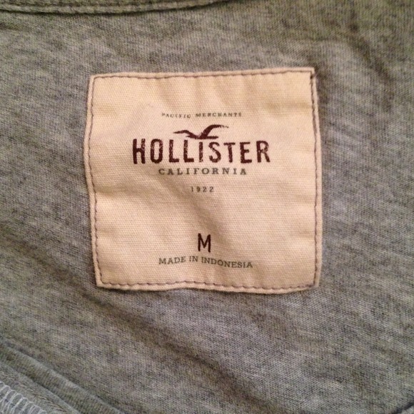Hollister Gray Top with Design on Right Side! - Picture 2 of 3