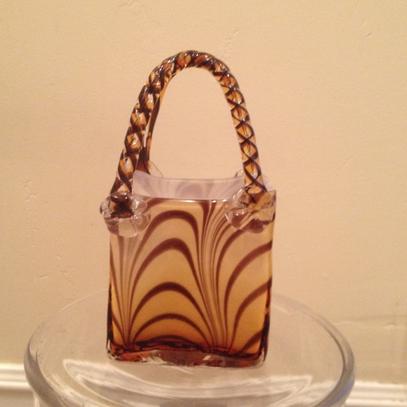 Block crystal basket