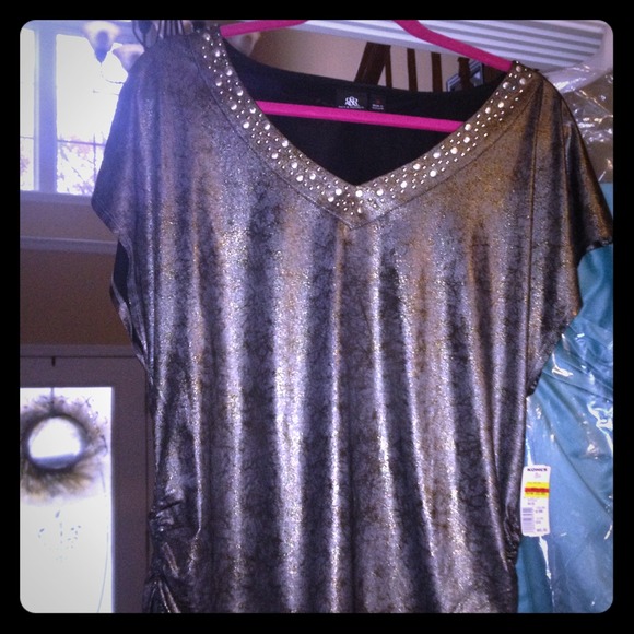 SOLD Super cute studded shirt with light shimmer