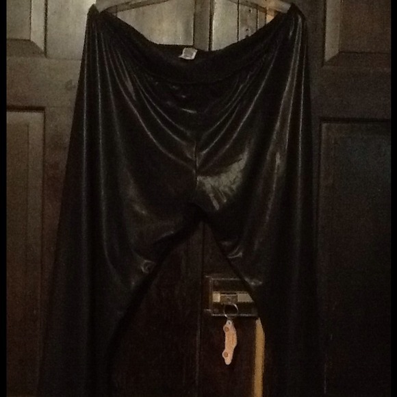 3x Pleather Leggings