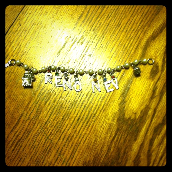 Vintage Reno Nevada Charm Bracelet! - Picture 1 of 1