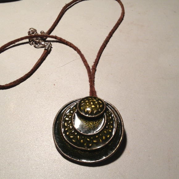 Dark green and bronze pendant necklace.