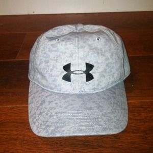 New women's under armour grey hat cute!