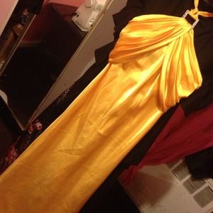 ✨✨REDUCED✨✨A Beautiful Long Dress!!