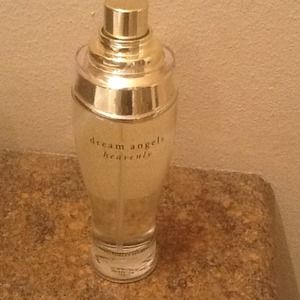 *hold* for jchu99 Dream angels Heavenly perfume.