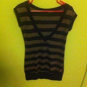 Wet Seal medium top. Black and grey stripes