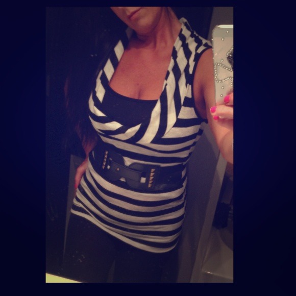****SOLD🎉🎉🎉CUTE*Black and white striped top