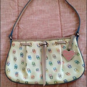 🚫SOLD!!🚫REDUCED⬇Dooney and Burke Purse
