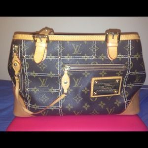 Louis Vuitton inspired purse!