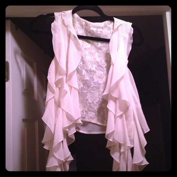 TRADED Creme colored top Reversible side is lace