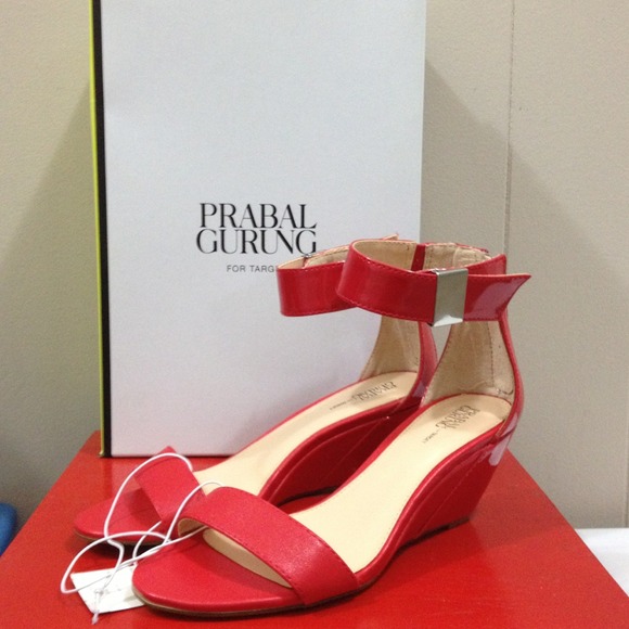 PRABAL GURUNG for target Red Sandal
