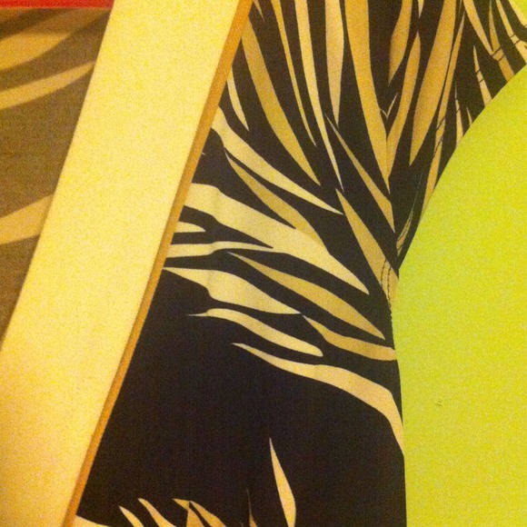 Medium top - Picture 2 of 2