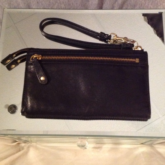 Authentic COACH Black Leather Wristlet - Picture 3 of 4