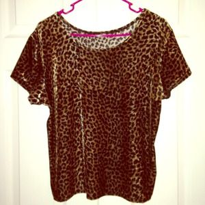 Beautiful velvet cheetah print top