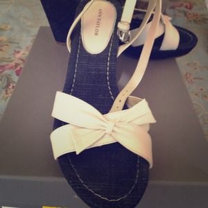 🎉REDUCED!!🎉Fantastic Ann Taylor Wedgies!!!