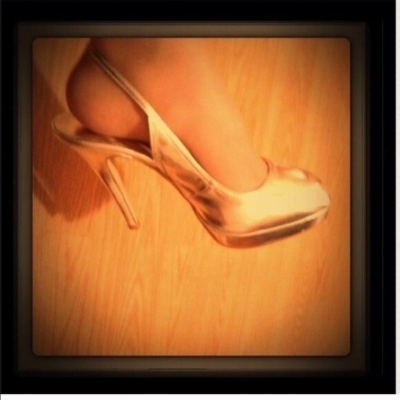 Gifted🎁✨💗Silver Slingback Heels✨💋 - Picture 2 of 2