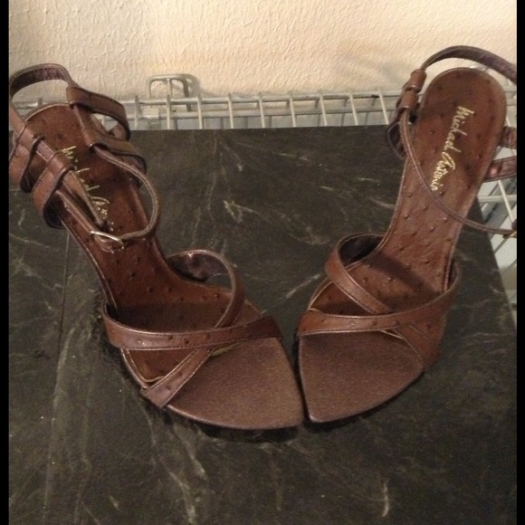 Shoe