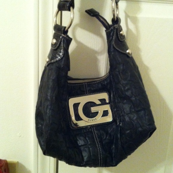 🌺SOLD🌺 Guess small handbag