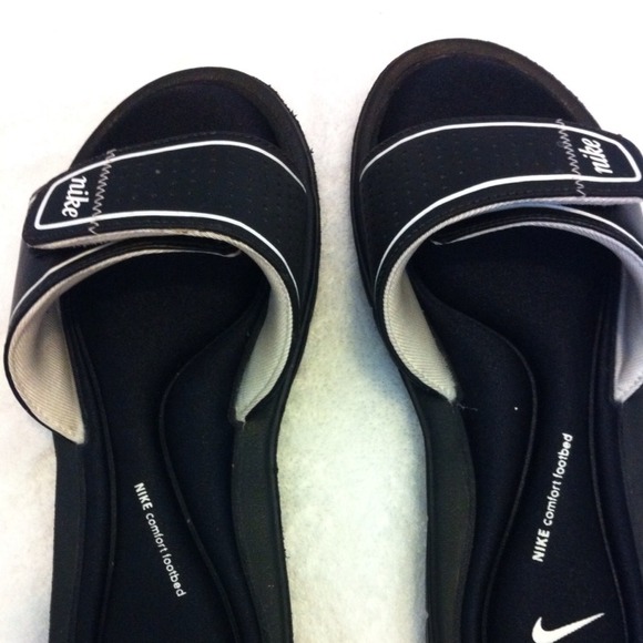 Nike comfort slippers