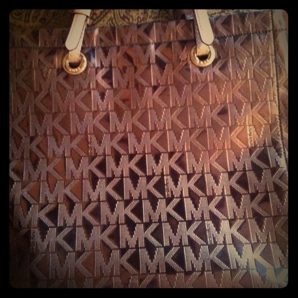 🔴🔴Reserved for @sammymk until Monday 🔴🔴