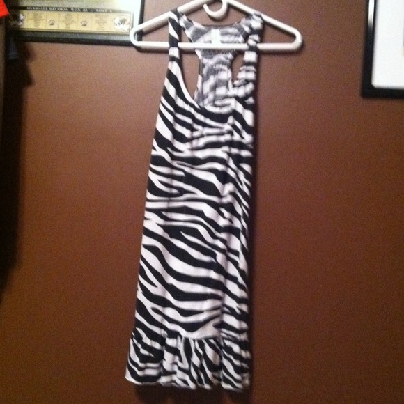 Dresses & Skirts - dress