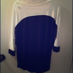 Perfect for fall 🍂🍁 Black and white high low top