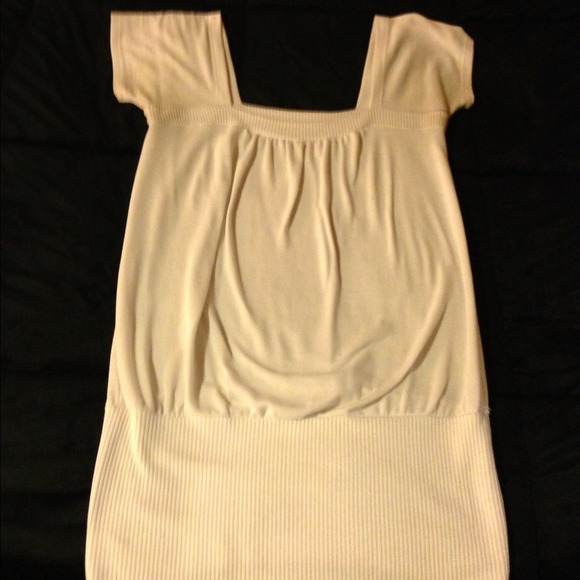 🚫SOLD🚫Long Off White Shirt!