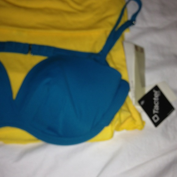 38B Perry Ellis Bathing Suit Top ๐๐นNWT ๐โโ๏ธ - Picture 2 of 3