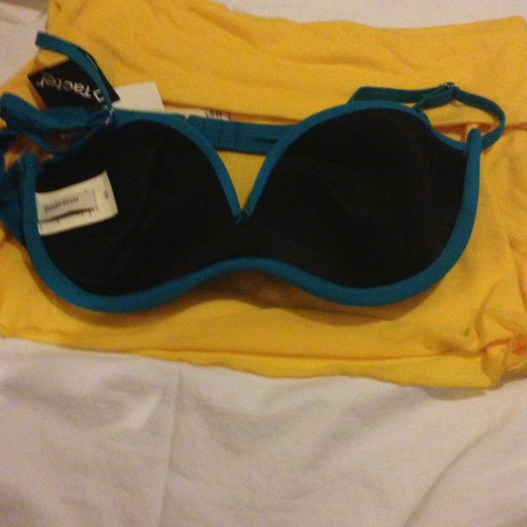 38B Perry Ellis Bathing Suit Top ๐๐นNWT ๐โโ๏ธ - Picture 3 of 3