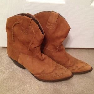 💜SOLD💜 Leather Booties