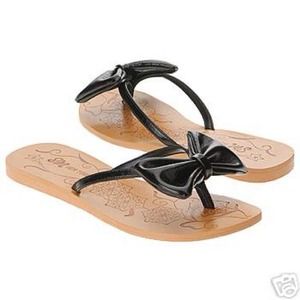 Black bow  flip flops