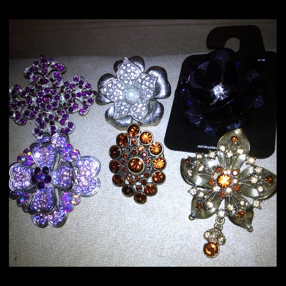 ⬇Just REDUCED Cocktail rings one size fits all! 💍