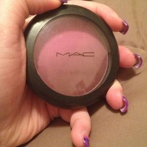 Mac Vintage Grape blush