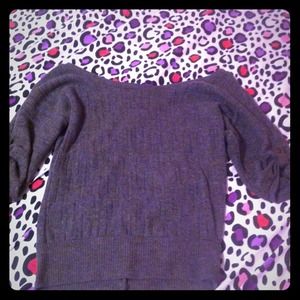 Grey quarter length top