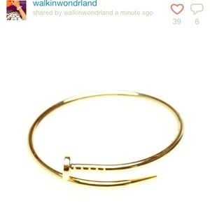 Soo unique! I Love It! <3