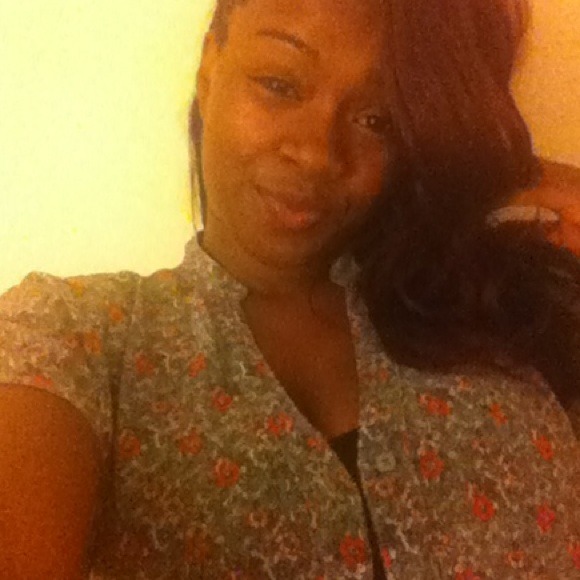 Nice see threw shirt for the summer - Picture 2 of 2